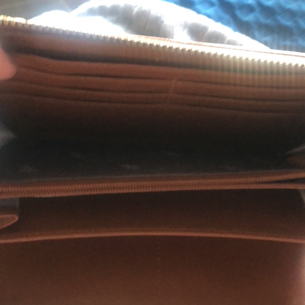Kenneth Cole wallet - Picture 3 of 5